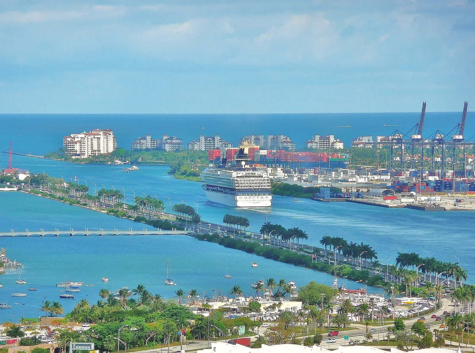 MacArthur Causeway, real-world photo: The MacArthur Causeway crossing Biscayne Bay past PortMiami, 2010
