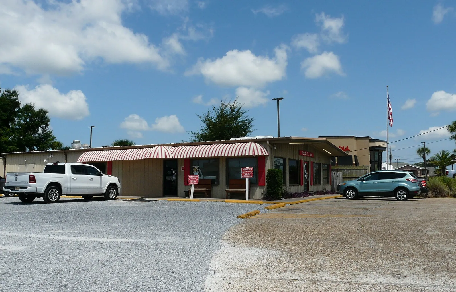 Panama City / Callaway, real-world photo: A roadside restaurant on Tyndall Parkway in Callaway